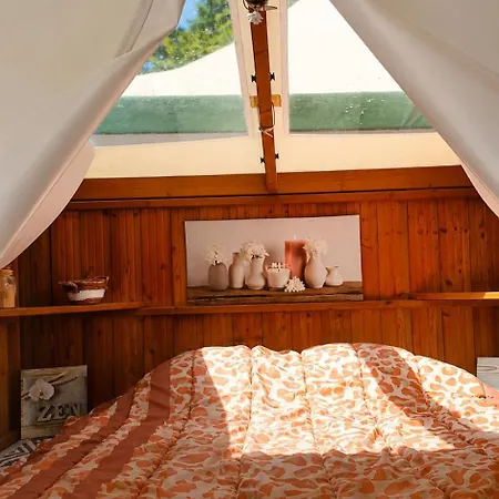 Insolite Vue Sur Le Ciel étoilé , Cuisine, Salle D Eau, 2 , Proche Du Zoo De La Palmyre Lodge Les Mathes